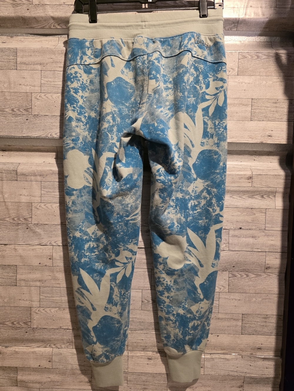Men's Blue & Cream Floral Jogger Pants - Picture 4 of 5